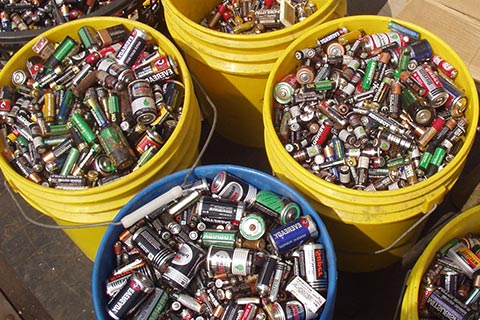 西双版纳傣族废弃汽车电池回收