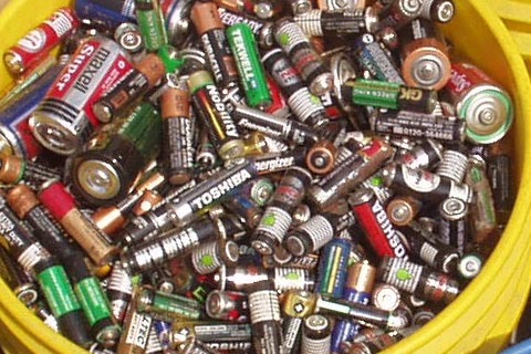 东城电池片碎片回收价格-手机电池回收处理